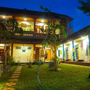 Bed & Breakfast Damuh